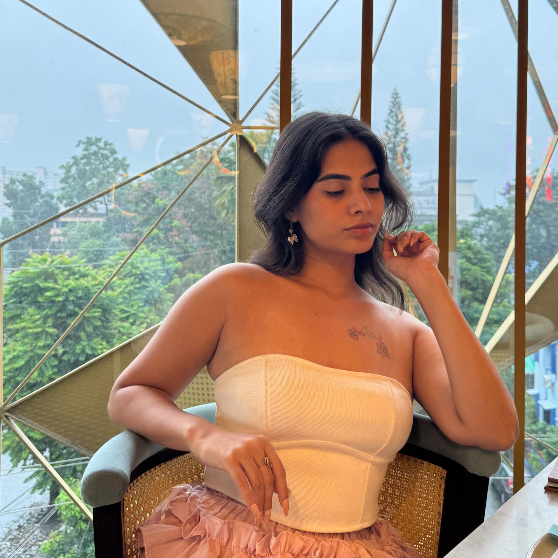 looking cute @ a cafe